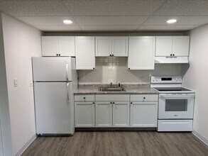 29W522 Batavia Rd in Warrenville, IL - Foto de edificio - Building Photo