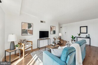 4410 Oglethorpe St in Hyattsville, MD - Building Photo - Building Photo