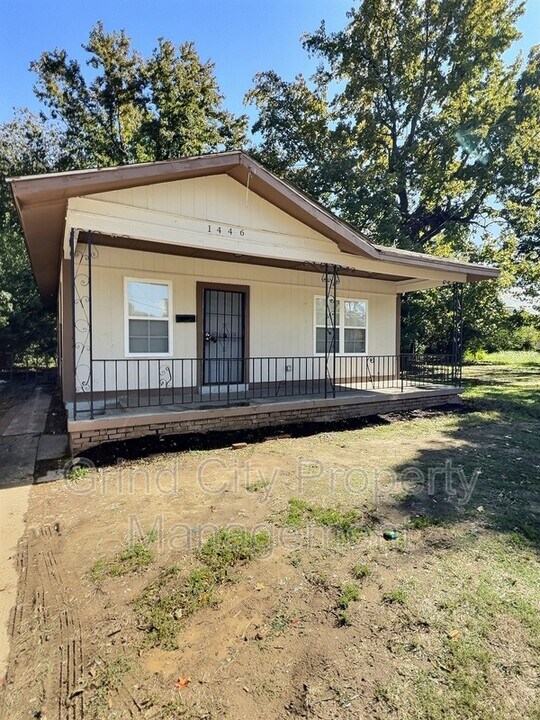 1446 N Hollywood St in Memphis, TN - Building Photo