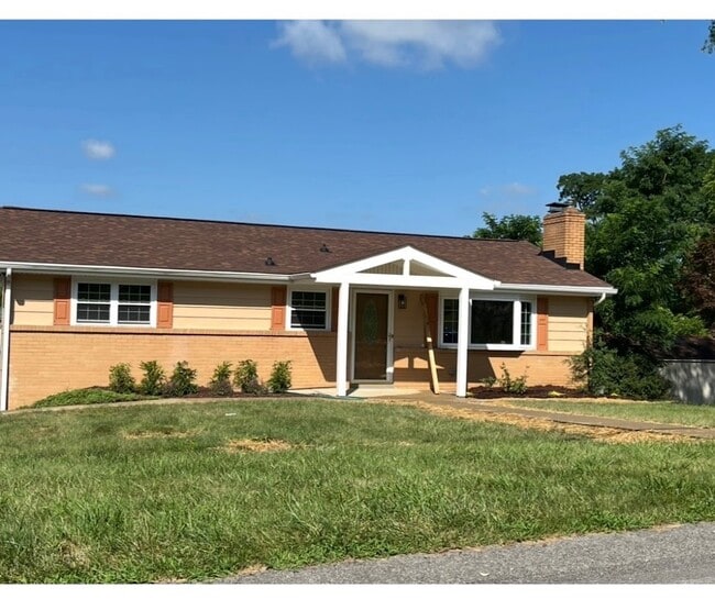 property at 101 Meadow St