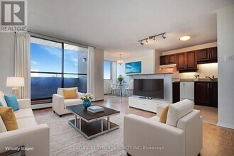 515 St. Laurent Blvd in Ottawa, ON - Building Photo - Building Photo