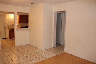 2814 Wimbledon Court in Garland, TX - Foto de edificio - Building Photo