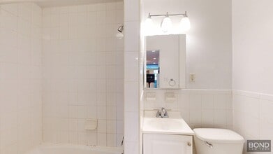 224 E 81st St in New York, NY - Building Photo - Building Photo