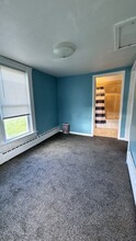 180 Martin St, Unit #2 2nd floor UpperLevel in Sharon, WI - Foto de edificio - Building Photo