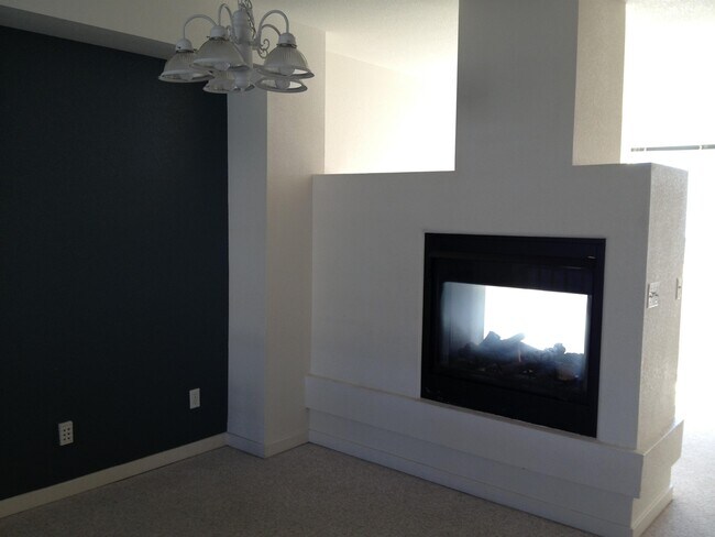 property at 3628 Oakwood Dr