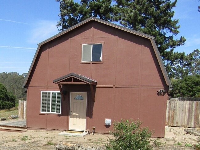 property at 465 Dorothy Ln