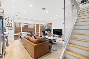 313 Washington St in Hoboken, NJ - Building Photo