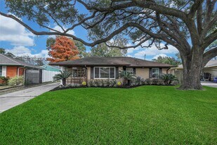 1930 Brimberry St in Houston, TX - Building Photo