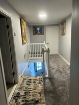 42 Gage St, Unit Renovated 3BR , 2nd floor in Augusta, ME - Building Photo