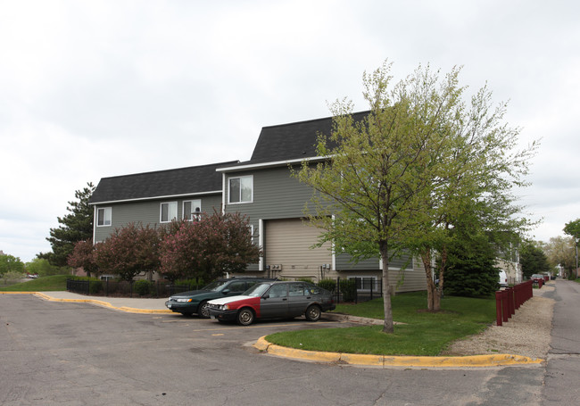 Talmage Green Townhomes in Minneapolis, MN - Building Photo - Building Photo