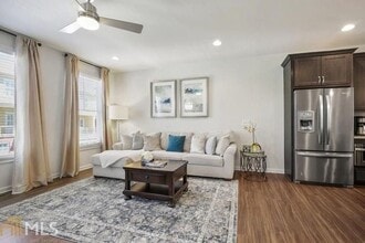 760 Winton Way in Atlanta, GA - Building Photo - Building Photo