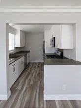 458 S Oakhurst Dr, Unit 1 in Beverly Hills, CA - Foto de edificio - Building Photo