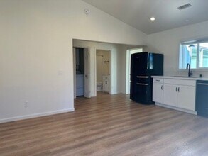 321 Aars St in Solvang, CA - Building Photo - Building Photo