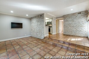 66 Brees Blvd in San Antonio, TX - Building Photo