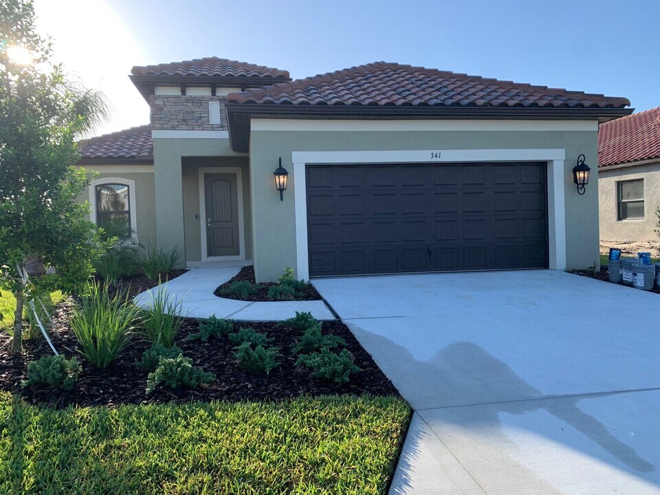 341 Ariano Ave in Nokomis, FL - Building Photo