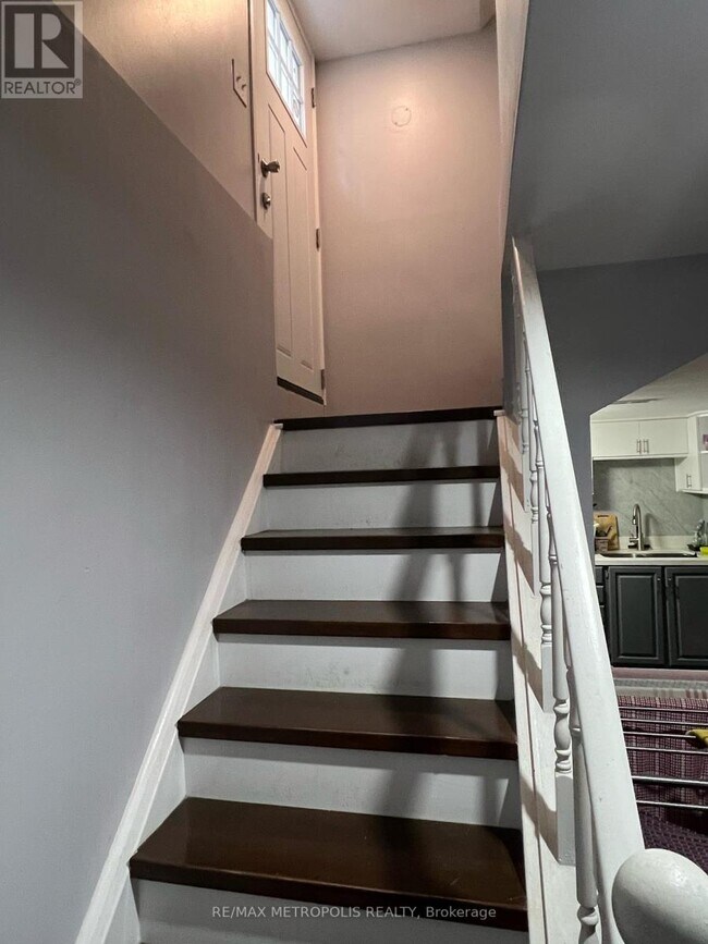 5884 Chorley Pl in Mississauga, ON - Building Photo - Building Photo