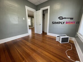 519 Stanton Ave in Ames, IA - Building Photo - Building Photo