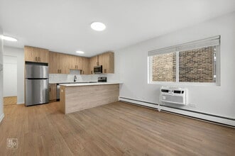 7357 N Winchester Ave in Chicago, IL - Building Photo - Building Photo