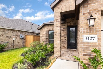 5127 Blessing Dr in Katy, TX - Building Photo - Building Photo