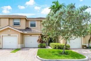 6427 Park Lake Cir in Boynton Beach, FL - Building Photo