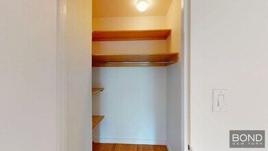 247 W 87th St in New York, NY - Building Photo - Building Photo