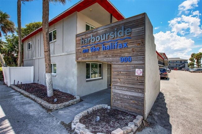 property at 900 S Peninsula Dr