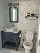 2154 W 60th St, Unit #12213 in Hialeah, FL - Foto de edificio - Building Photo