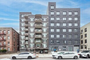 Aftab Park View in Jamaica, NY - Building Photo