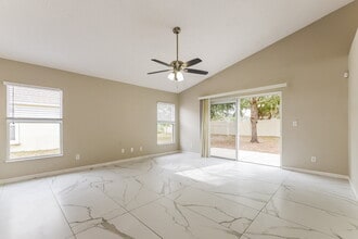 4132 Waltham Forest Dr in Tavares, FL - Building Photo - Building Photo