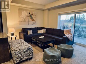 897 Robert Ferrie Dr in Kitchener, ON - Building Photo - Building Photo