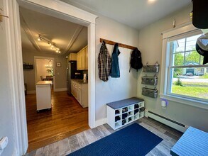 275 Middle Rd in Falmouth, ME - Building Photo - Building Photo