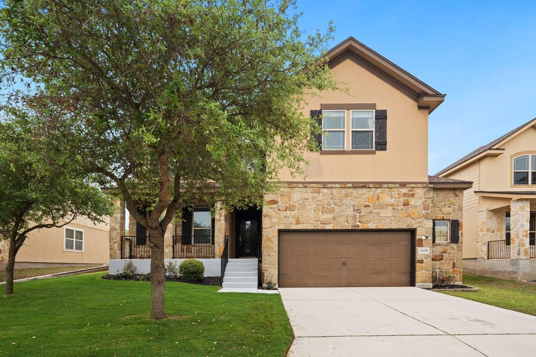 26218 Big Bluestem in San Antonio, TX - Foto de edificio