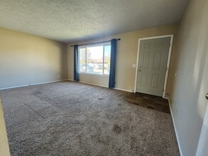 1710 Shamrock St in Rupert, ID - Building Photo - Building Photo