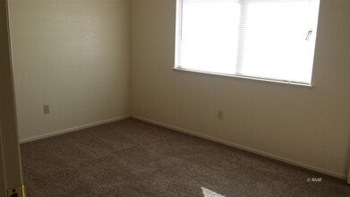 1617 N Erwin St in Ridgecrest, CA - Building Photo - Building Photo