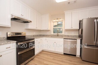 6823 Live Oaks Dr in Columbus, GA - Building Photo - Building Photo