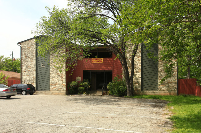 4608 Bennett Ave in Austin, TX - Building Photo - Building Photo