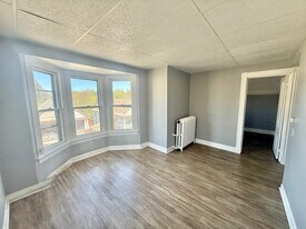 7 Balsam Ave, Unit 3F in Troy, NY - Building Photo