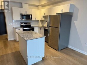 430 Essa Rd in Barrie, ON - Building Photo - Building Photo