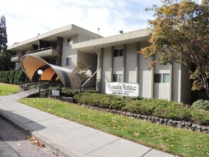 Fountain Terrace Apartments in Spokane, WA - Foto de edificio - Building Photo