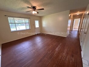 905 W Baltimore St in Greenwood, AR - Building Photo - Building Photo