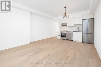 475 Ossington Ave in Toronto, ON - Building Photo - Building Photo
