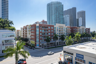 2000 N Bayshore Dr Apartamentos