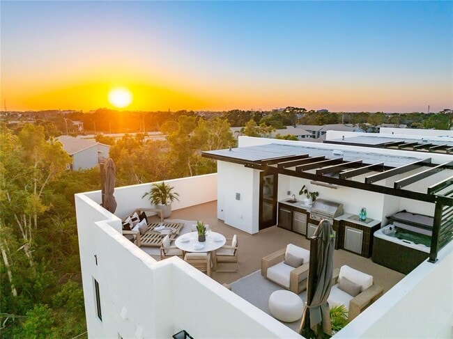 10350 2nd Way N in St. Petersburg, FL - Building Photo - Building Photo