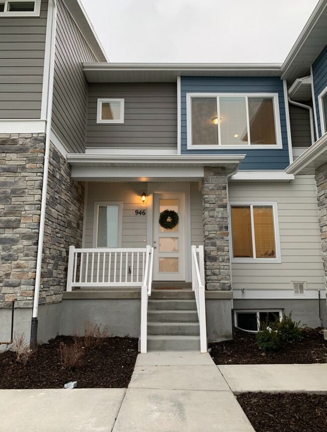 946 W Zaffre Hills Ln Rentals in Bluffdale, UT