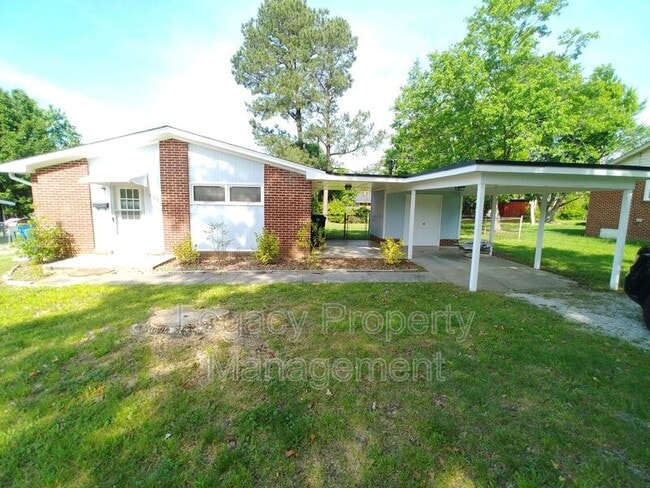 property at 727 Oakgrove Dr