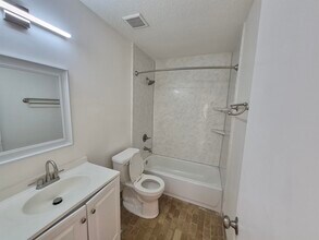 5657 Heartwood Dr in Memphis, TN - Building Photo - Building Photo