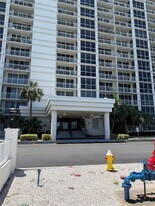 100 Pierce St in Clearwater, FL - Building Photo