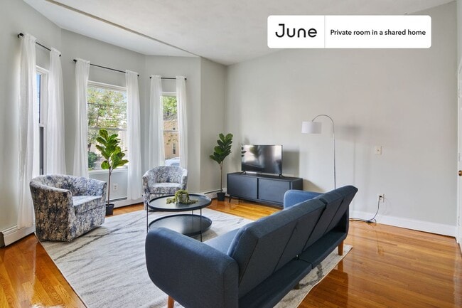 Room in Shared 4 bed/2 bath home, Unit D in Boston, MA - Foto de edificio - Building Photo