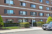 35 Glencoe St in Brighton, MA - Foto de edificio - Building Photo