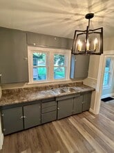 323 E Kathleen St in Sikeston, MO - Building Photo - Building Photo